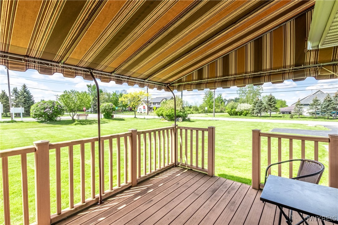 8881 Michael Douglas Drive, Clarence, New York image 6