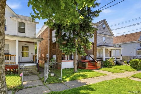 Tiny photo for 1341 Ashland Avenue, Niagara Falls, NY 14301 (MLS # B1685000)