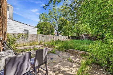 Tiny photo for 1341 Ashland Avenue, Niagara Falls, NY 14301 (MLS # B1685000)