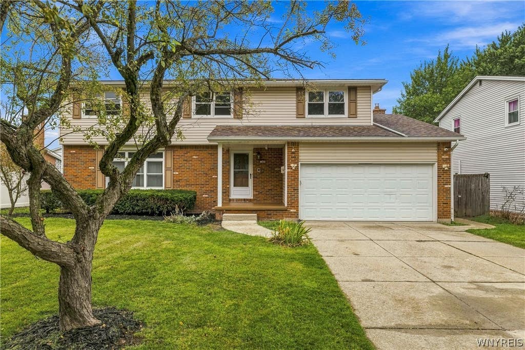 Photo of 188 Ranch Trail TRL, Amherst, NY 14221 (MLS # B1709431)
