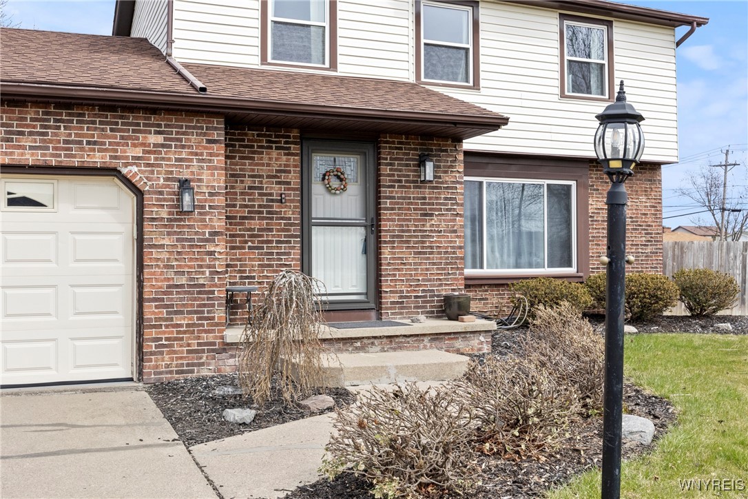 11 Jeffrey Drive, Grand Island, New York image 2