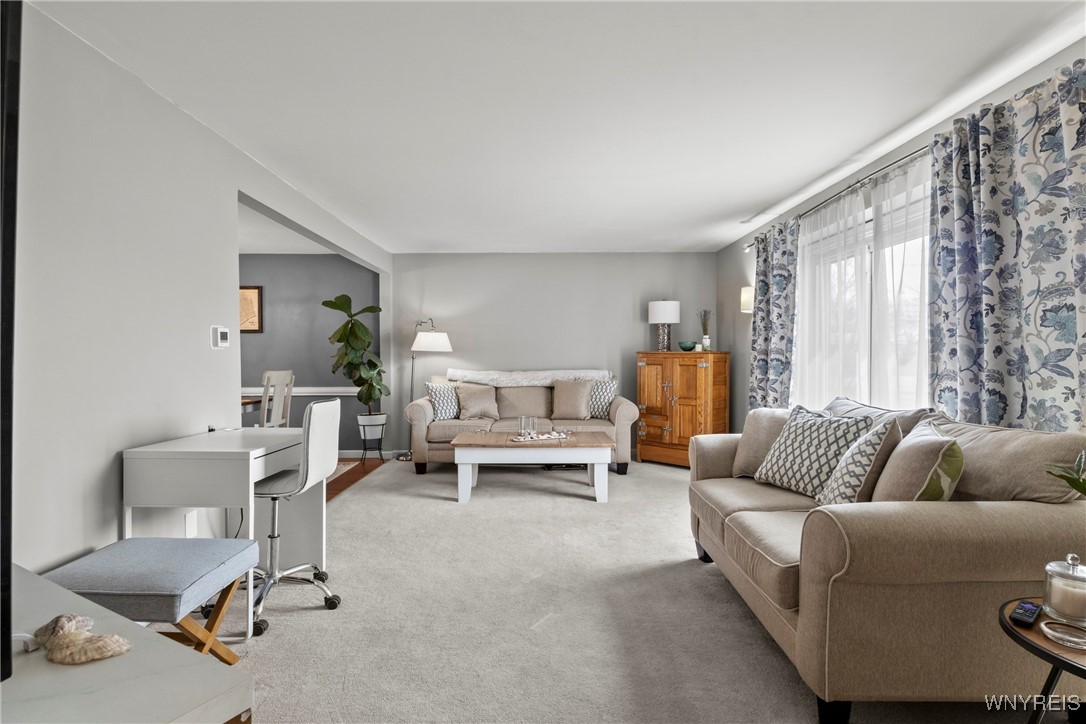 11 Jeffrey Drive, Grand Island, New York image 4
