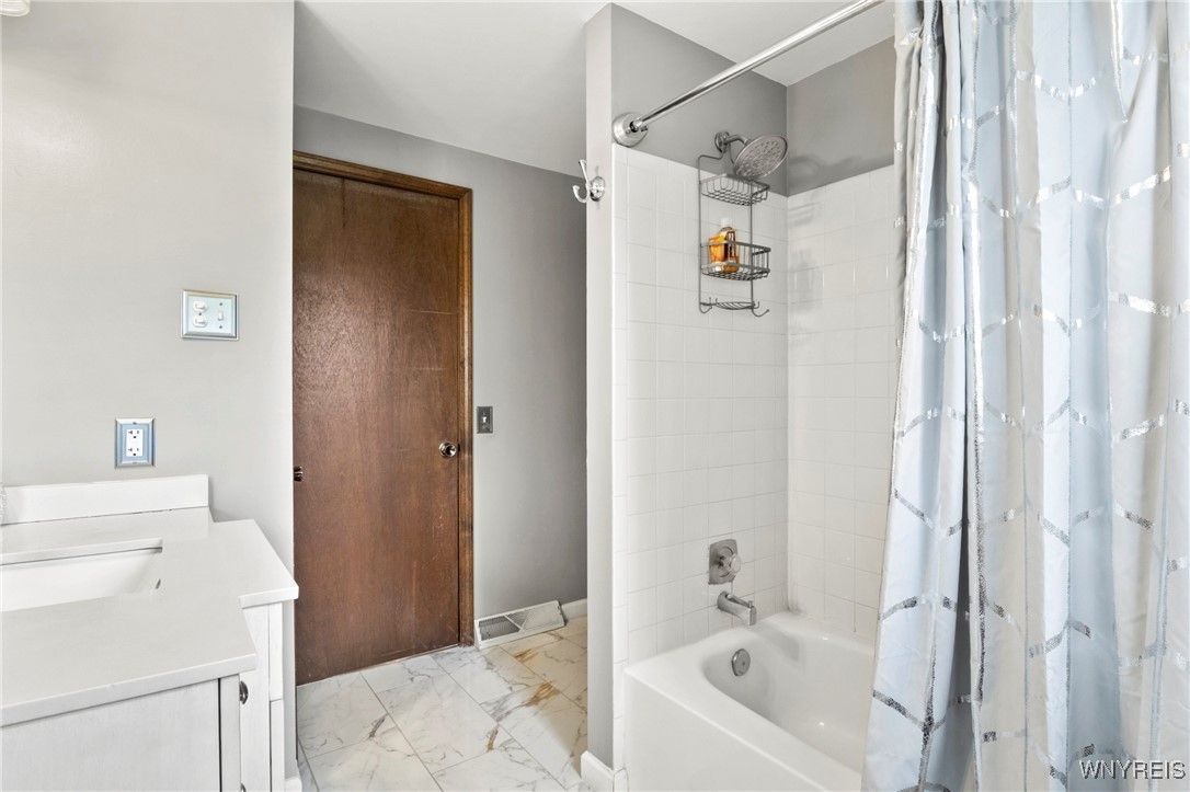 18 Squirrel Run, Lancaster, New York image 15