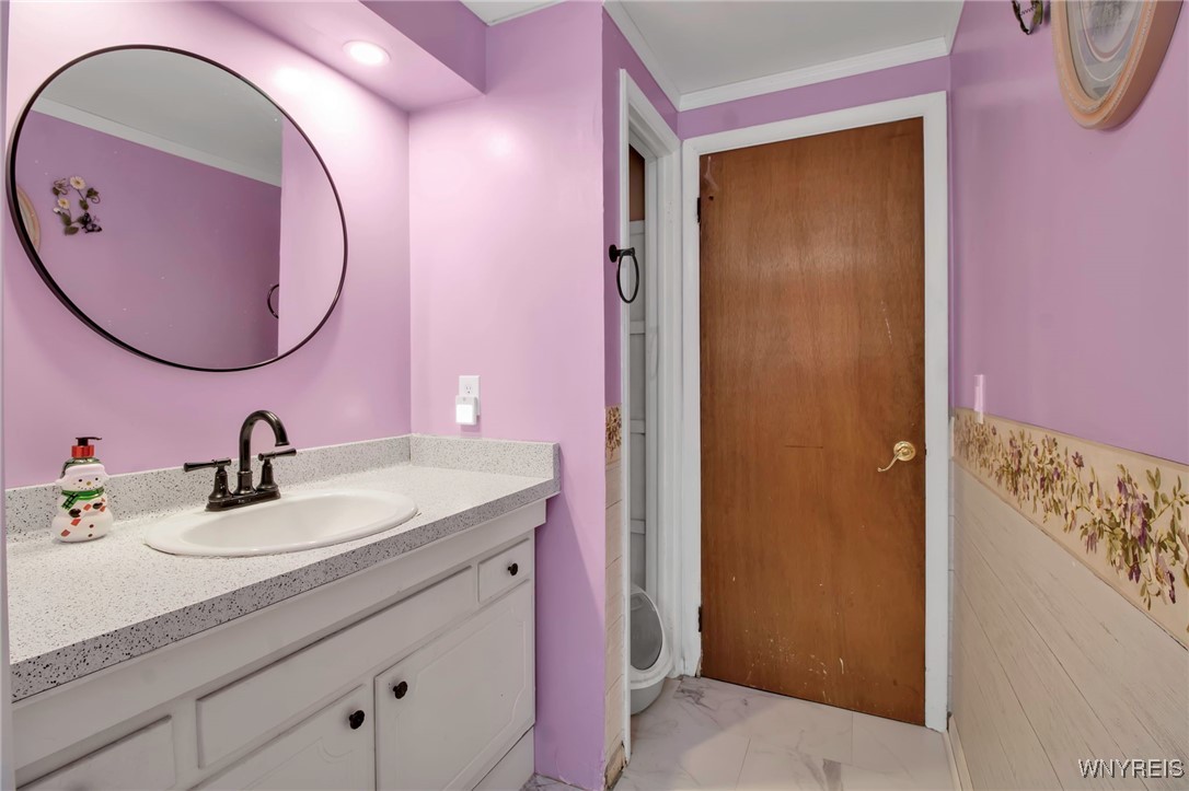 Royalton, New York 14105, United States, 4 Bedrooms Bedrooms, ,2 BathroomsBathrooms,Residential,Active,98891