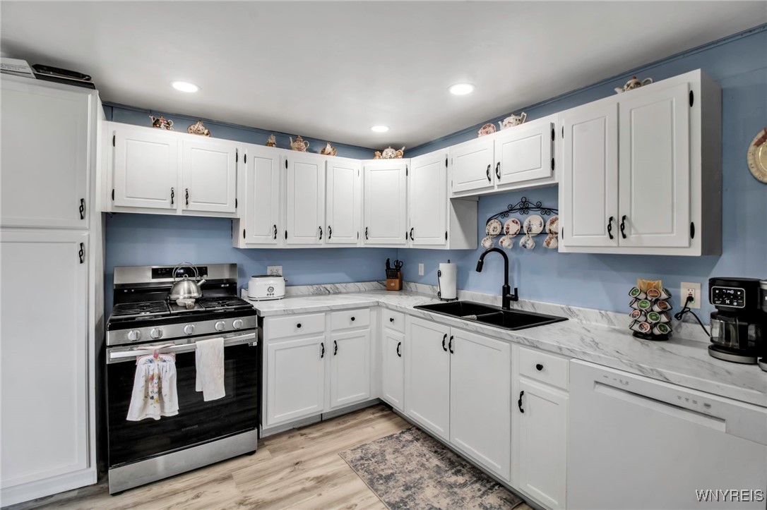 Royalton, New York 14105, United States, 4 Bedrooms Bedrooms, ,2 BathroomsBathrooms,Residential,Active,98891