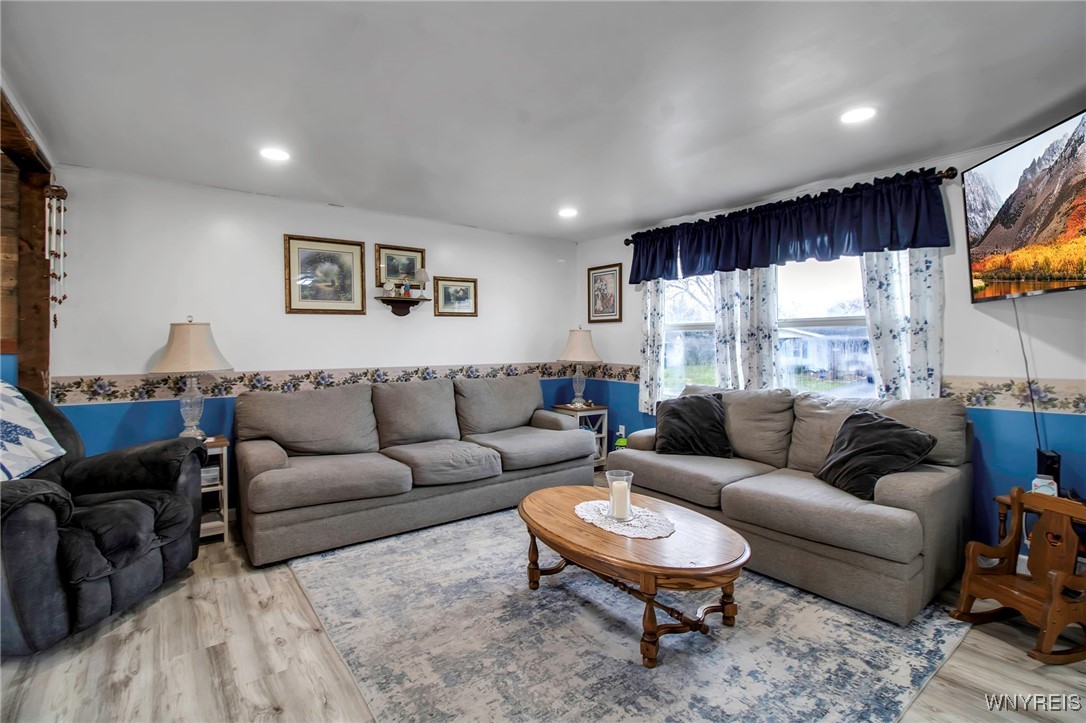 Royalton, New York 14105, United States, 4 Bedrooms Bedrooms, ,2 BathroomsBathrooms,Residential,Active,98891