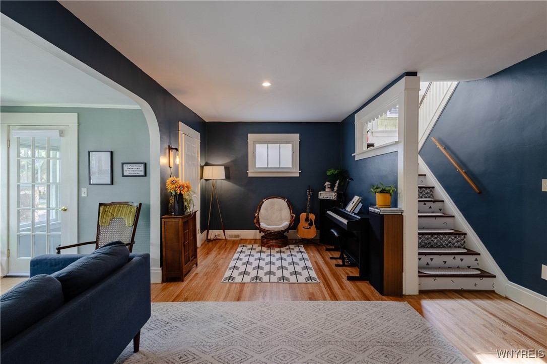 90 W Winspear Avenue