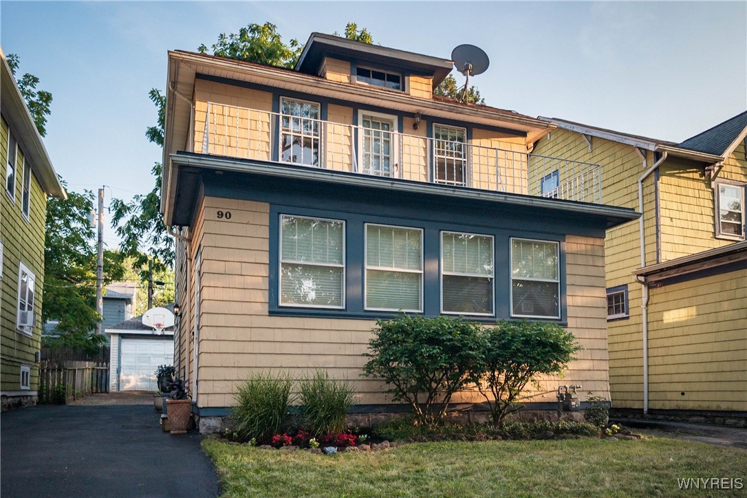 90 W Winspear Avenue