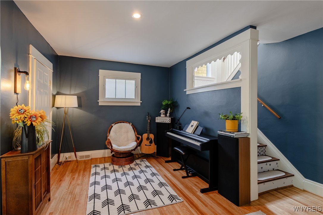 90 W Winspear Avenue