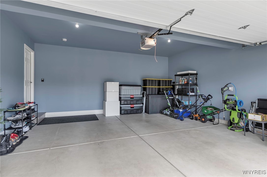 5475 Cooper Ridge, Hamburg, New York image 37