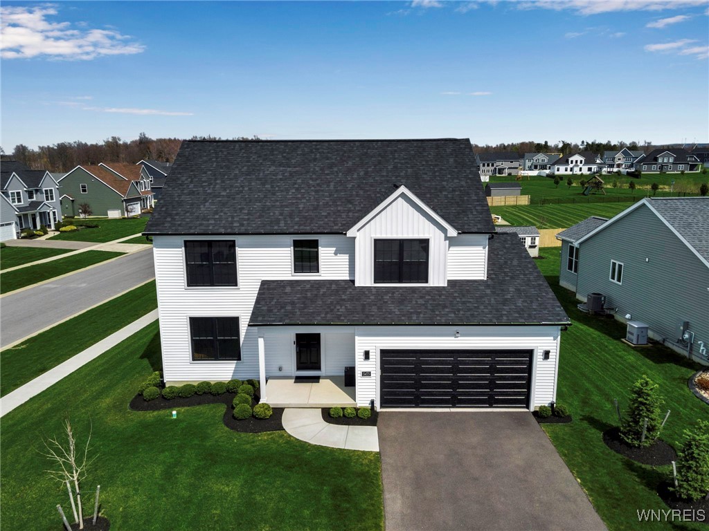 5475 Cooper Ridge, Hamburg, New York image 1