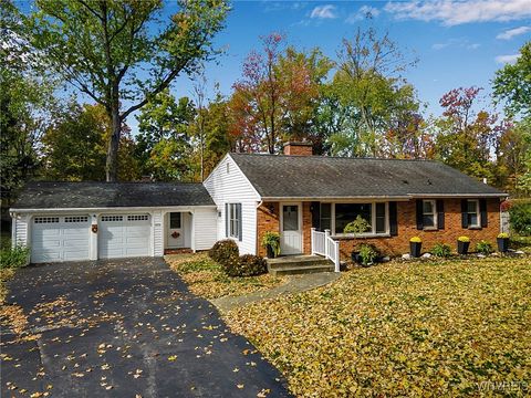 4570 Christian Dr Clarence NY 14031