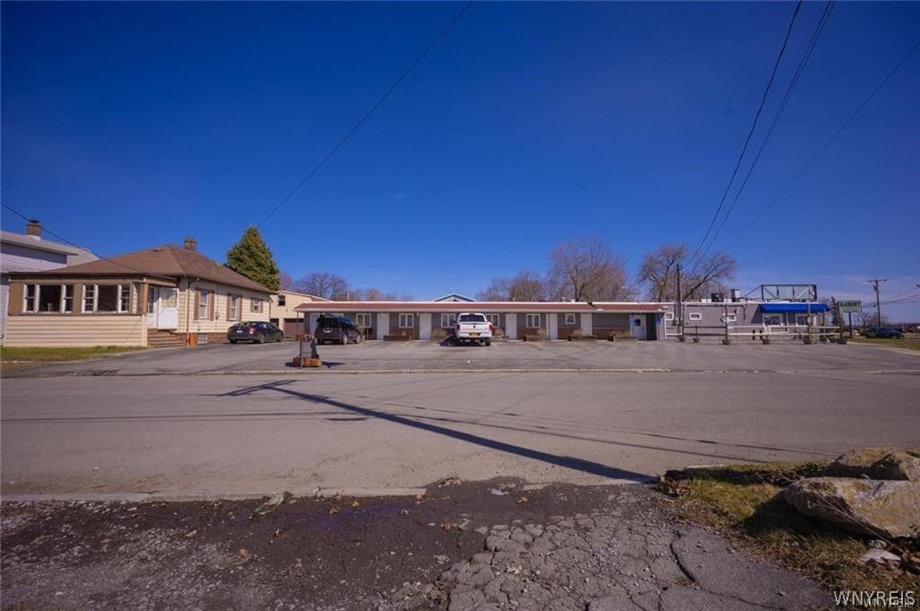 Photo of 6908 Buffalo Avenue #4, Niagara Falls, NY 14304 (MLS # B1664993)