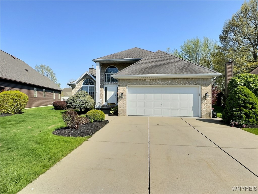 66 Sutherland Court, Clarence, New York image 2