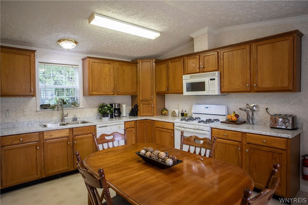 Photo of 113 Green Valley Estates St N, Great Valley, NY 14741 (MLS # B1674552)