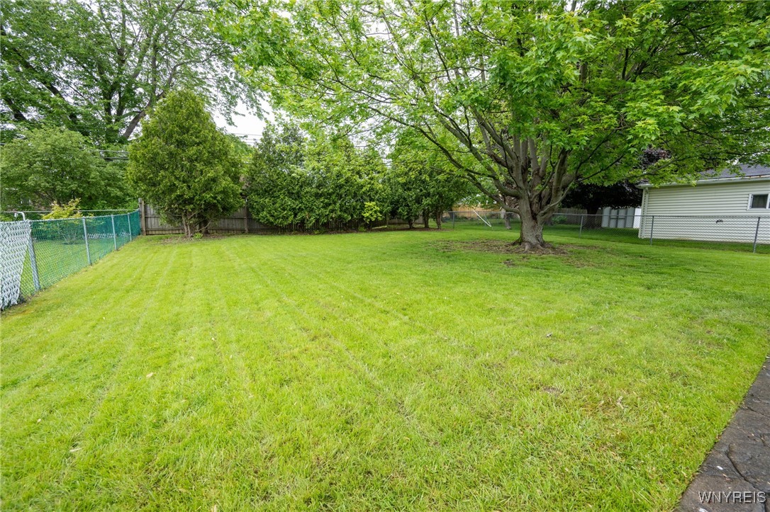 4219 Robin Lane, Hamburg, New York image 35