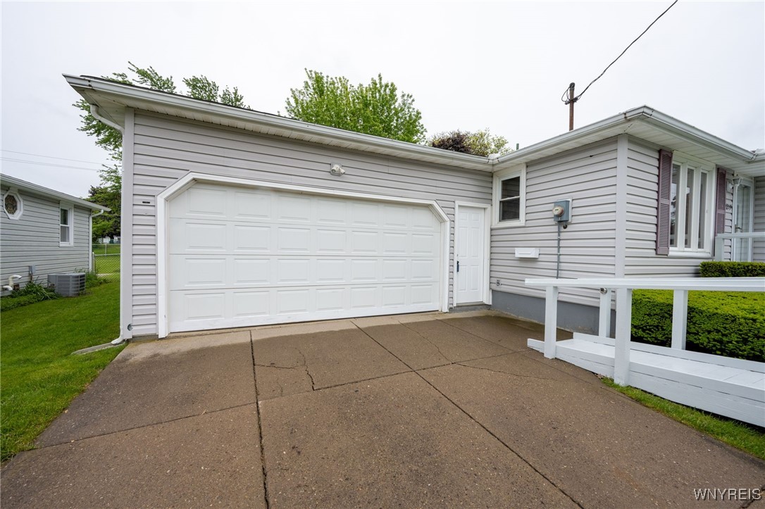 4219 Robin Lane, Hamburg, New York image 6