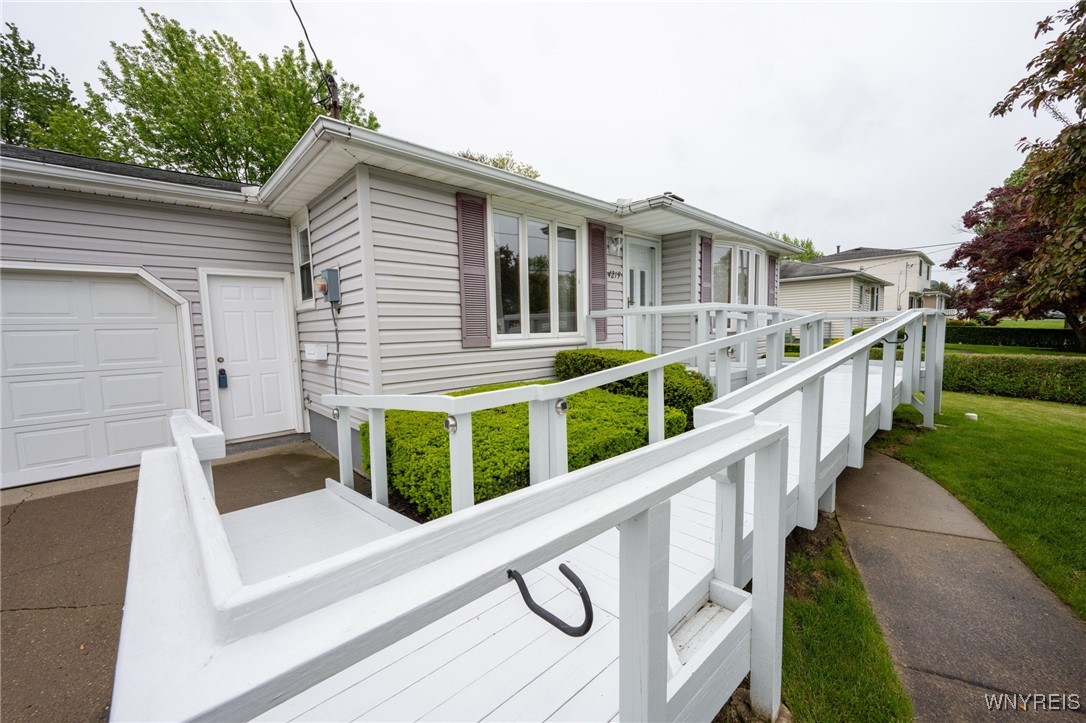 4219 Robin Lane, Hamburg, New York image 4