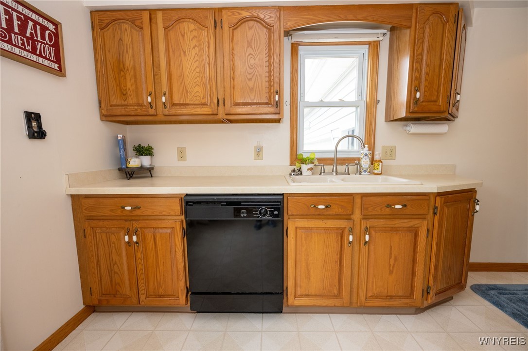 4219 Robin Lane, Hamburg, New York image 8