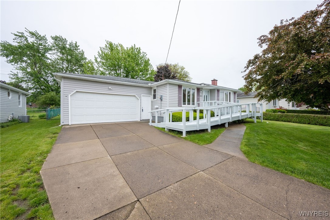 4219 Robin Lane, Hamburg, New York image 1