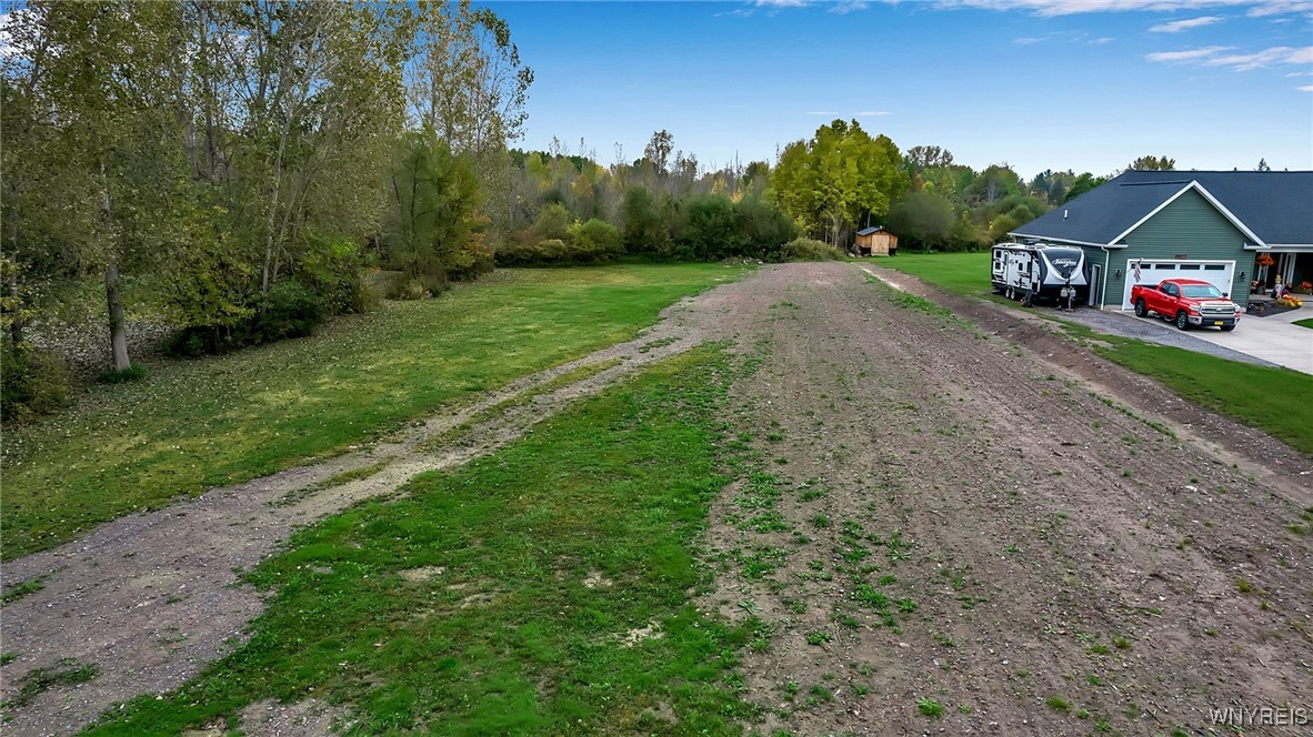 9317 Tonawanda Creek Road S