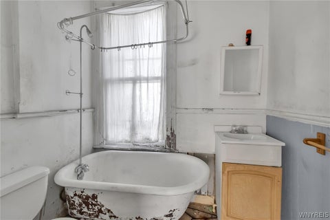Tiny photo for 162 Normal Avenue, Buffalo, NY 14213 (MLS # B1690321)