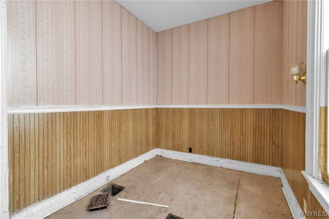 Tiny photo for 162 Normal Avenue, Buffalo, NY 14213 (MLS # B1690321)
