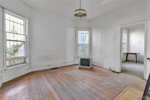 Tiny photo for 162 Normal Avenue, Buffalo, NY 14213 (MLS # B1690321)