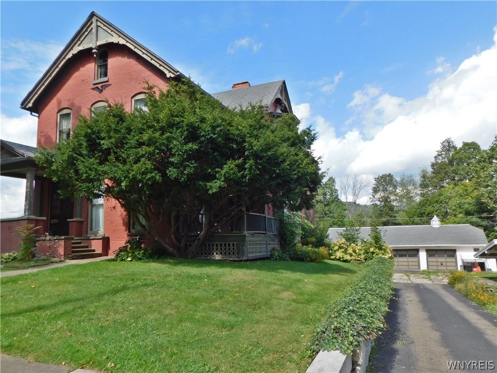 85 W Main Street
