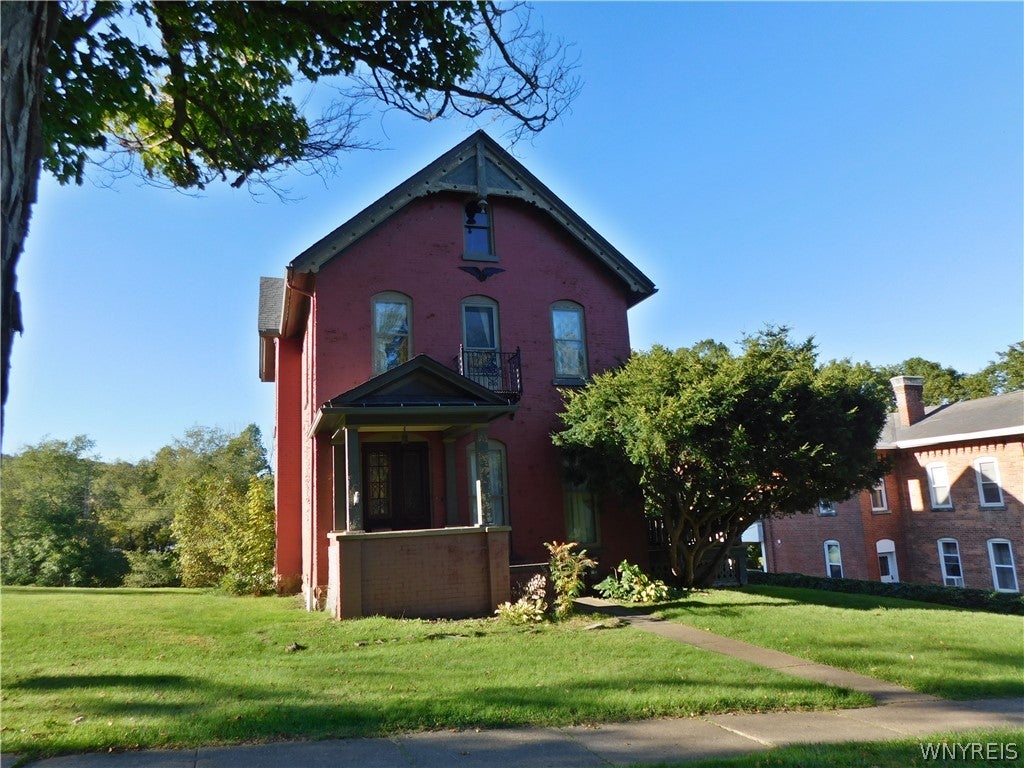 85 W Main Street