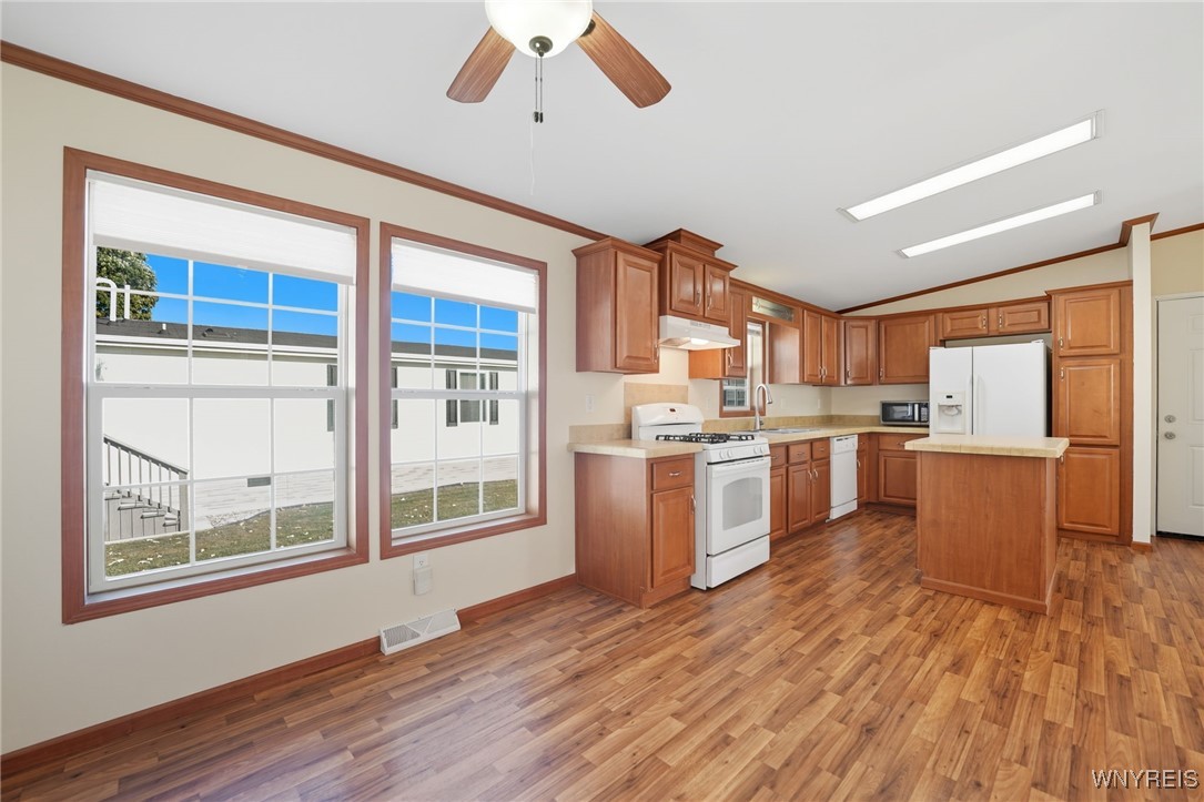 9808 Tottenham Avenue