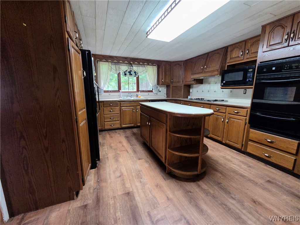 Ridgeway, New York 14103, United States, 4 Bedrooms Bedrooms, ,2 BathroomsBathrooms,Residential,Active,194693