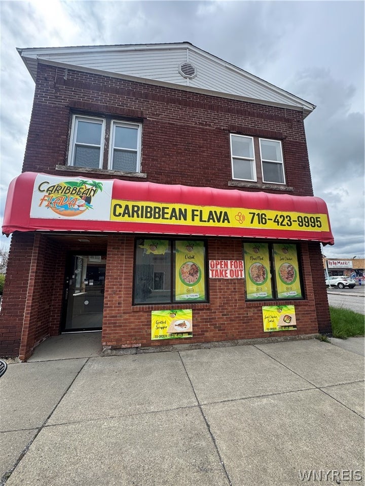 Photo 1 of 26 — 2501 Pine Avenue, Niagara Falls, NY 14301