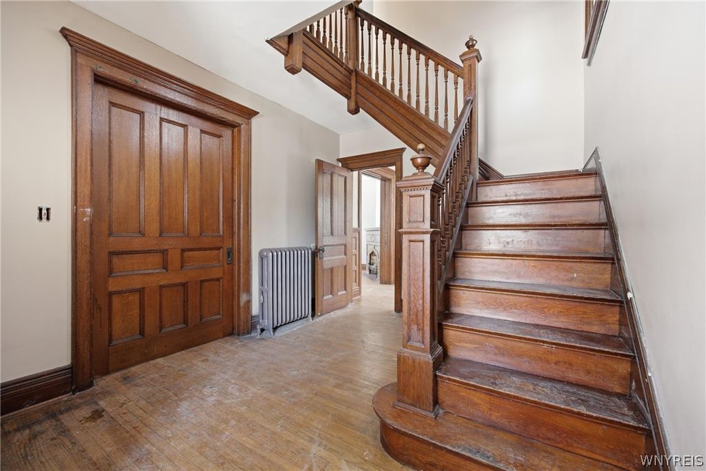 Photo of 126 Lockwood Avenue, Buffalo, NY 14220 (MLS # B1665507)