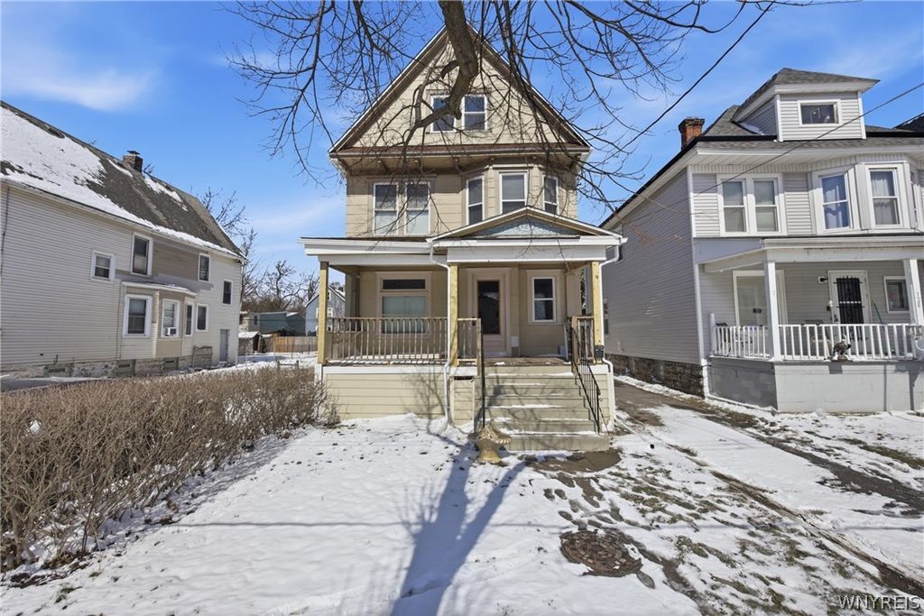 Photo of 126 Lockwood Avenue, Buffalo, NY 14220 (MLS # B1665507)