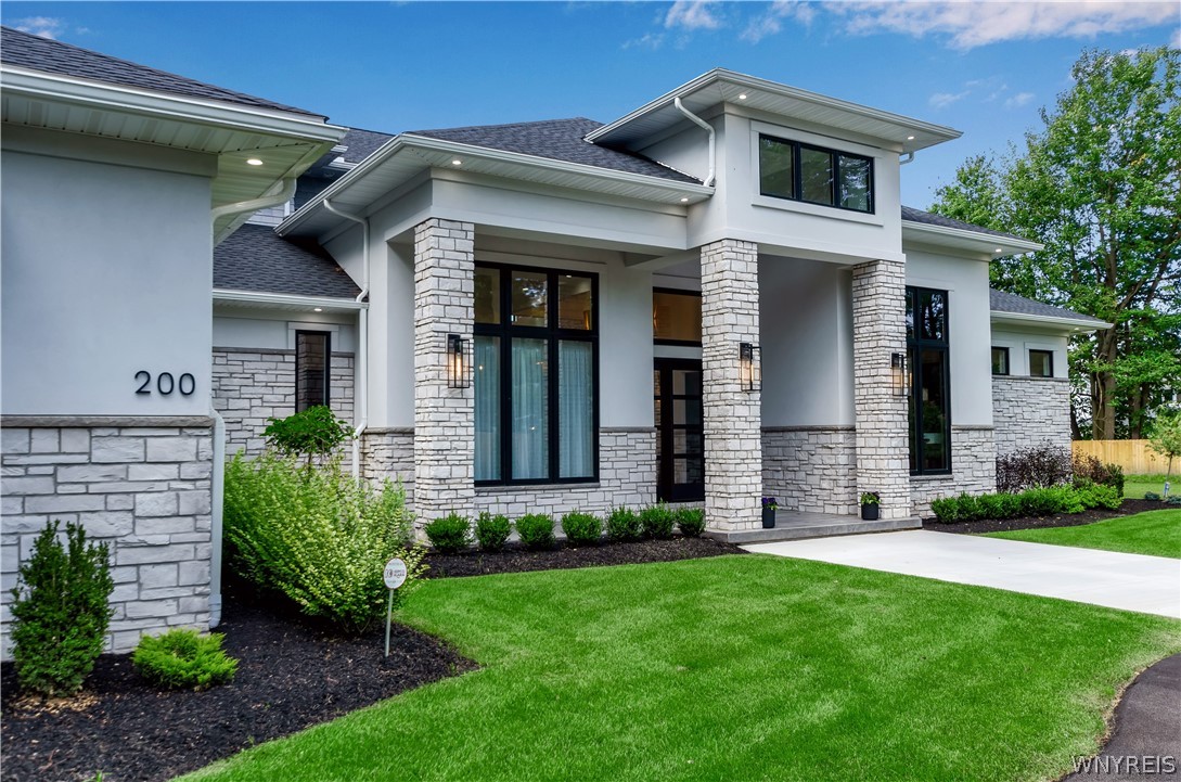 200 Paradise Road