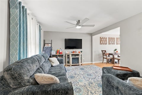 Tiny photo for 22 Petersbrook Circle, Lancaster, NY 14086 (MLS # B1724241)