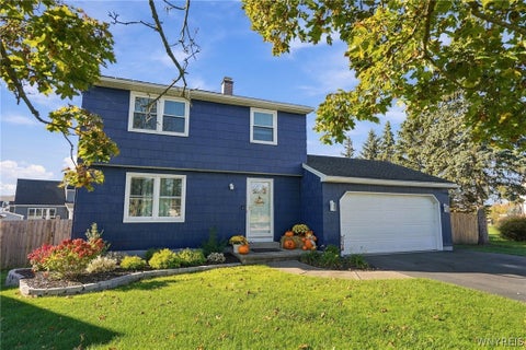 Photo of 22 Petersbrook Circle, Lancaster, NY 14086 (MLS # B1724241)