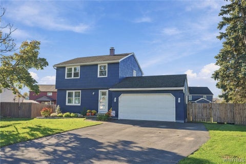 Tiny photo for 22 Petersbrook Circle, Lancaster, NY 14086 (MLS # B1724241)