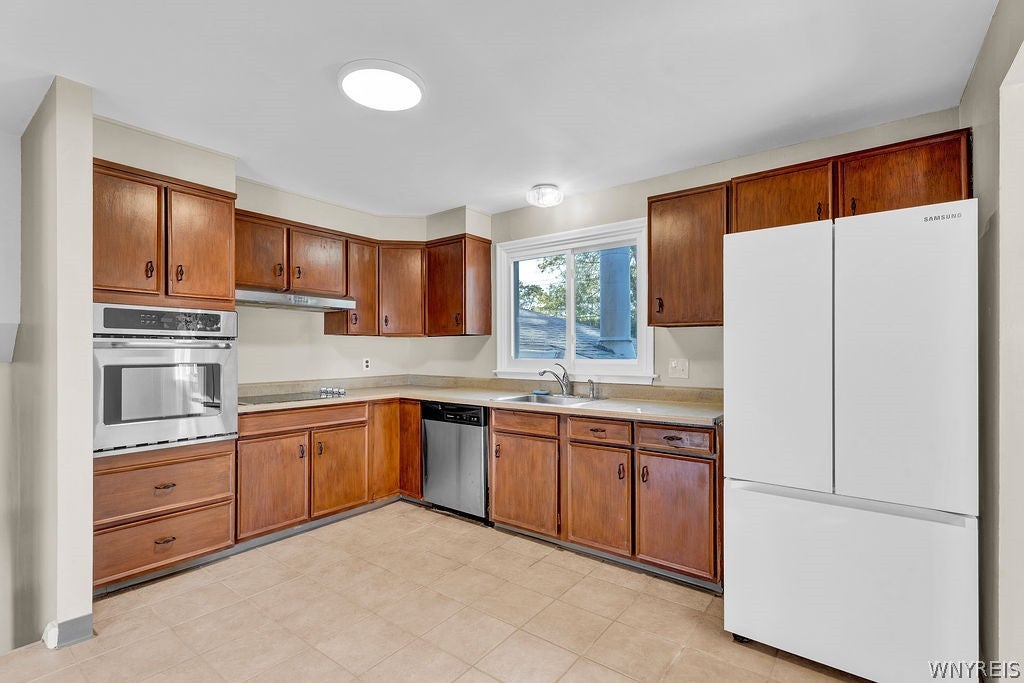 29 Broadmoor Drive