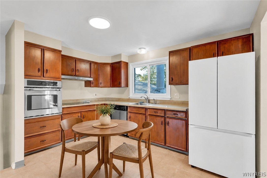 29 Broadmoor Drive