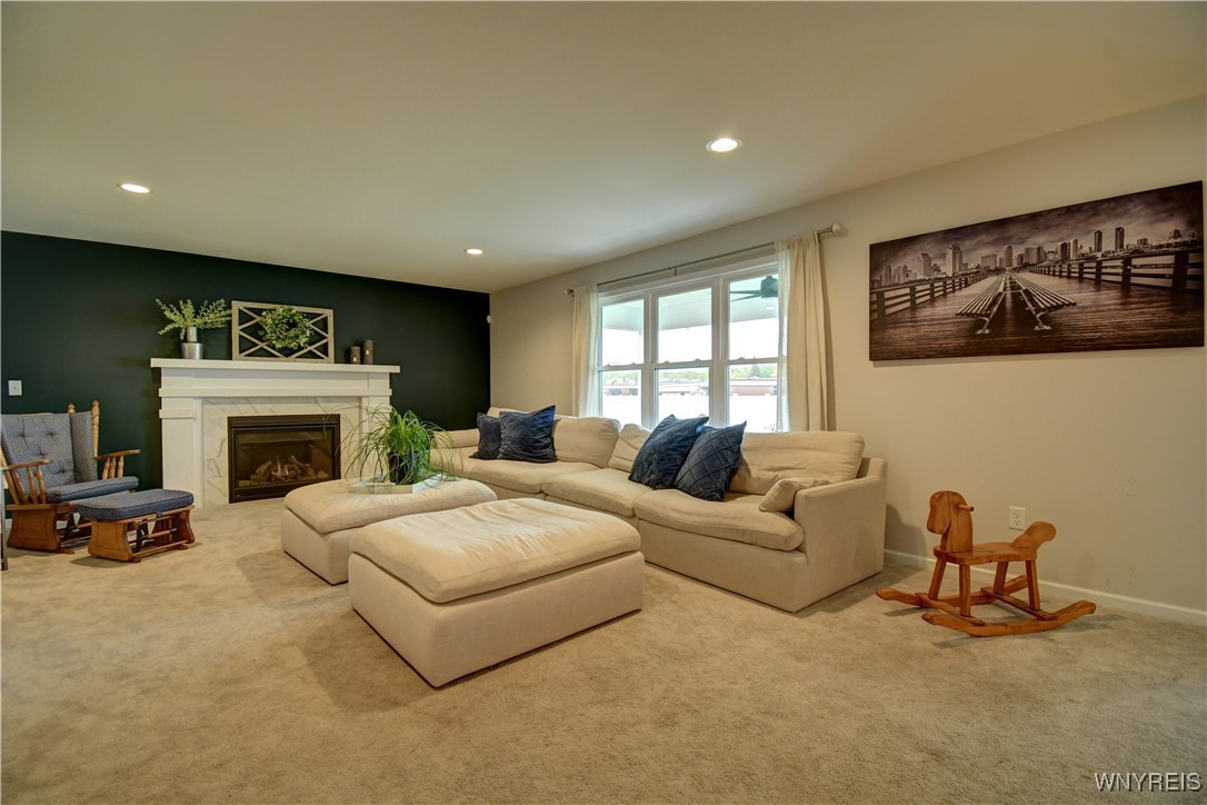 4580 Carlyes Court, Hamburg, New York image 2