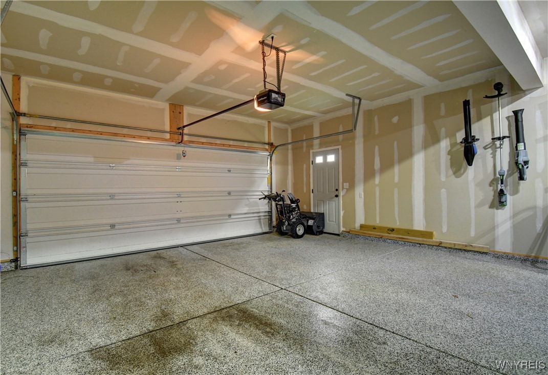 4580 Carlyes Court, Hamburg, New York image 40