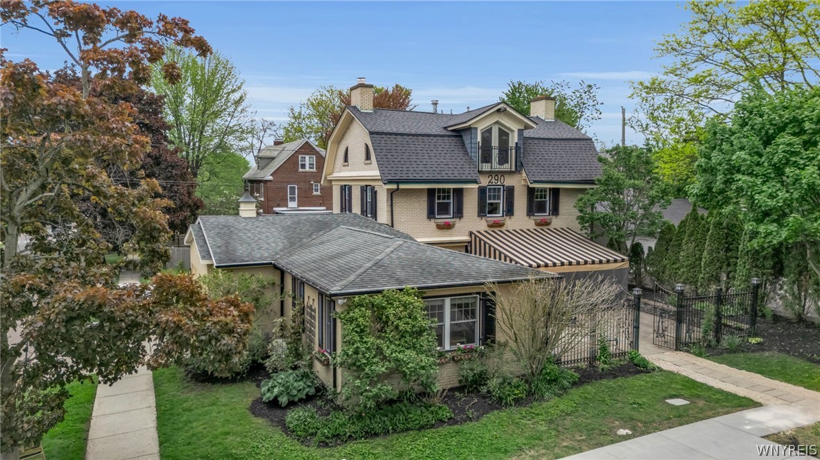290 Depew Avenue