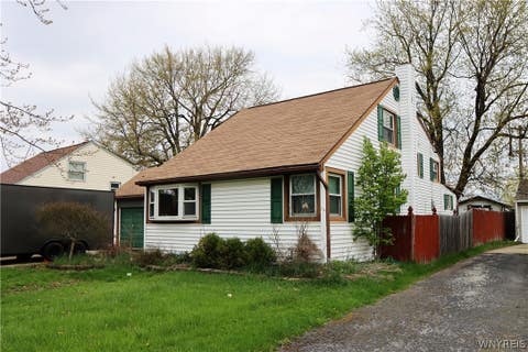 Homes For Sale - 273 Rogers Avenue<br/> Tonawanda, NY 14150