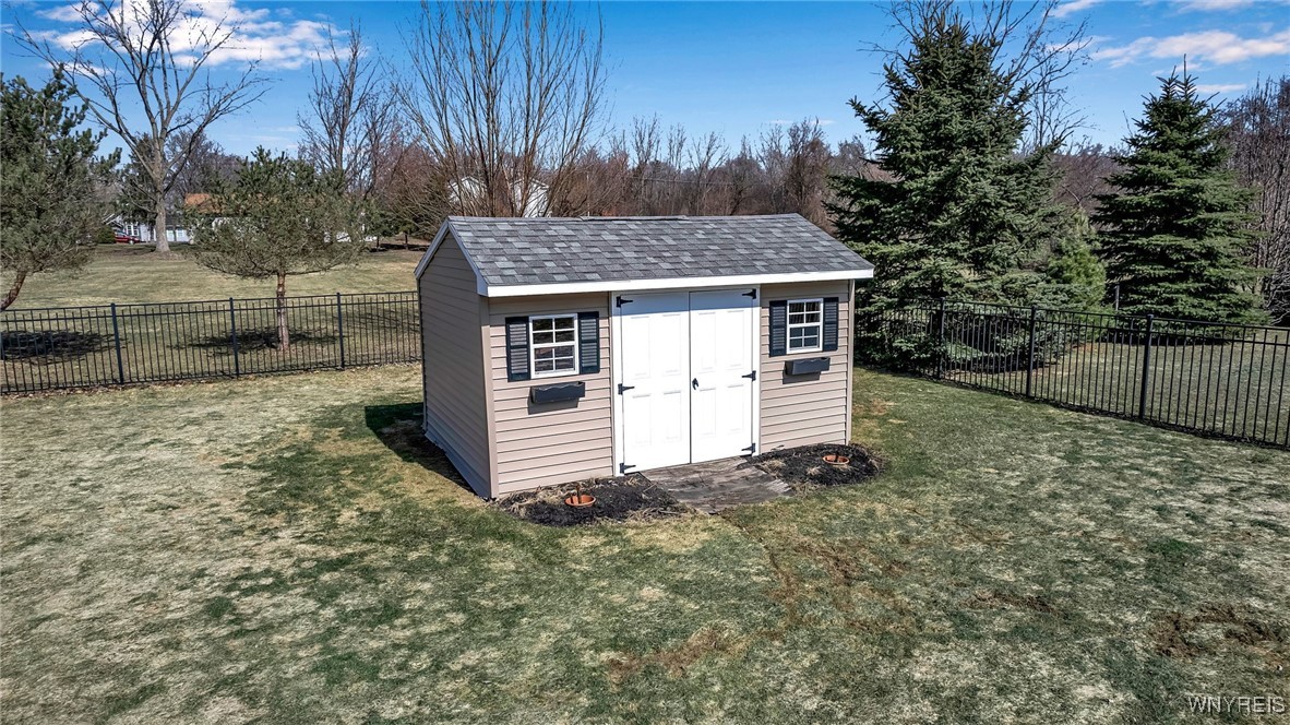 90 Graystone Lane, Orchard Park, New York image 6