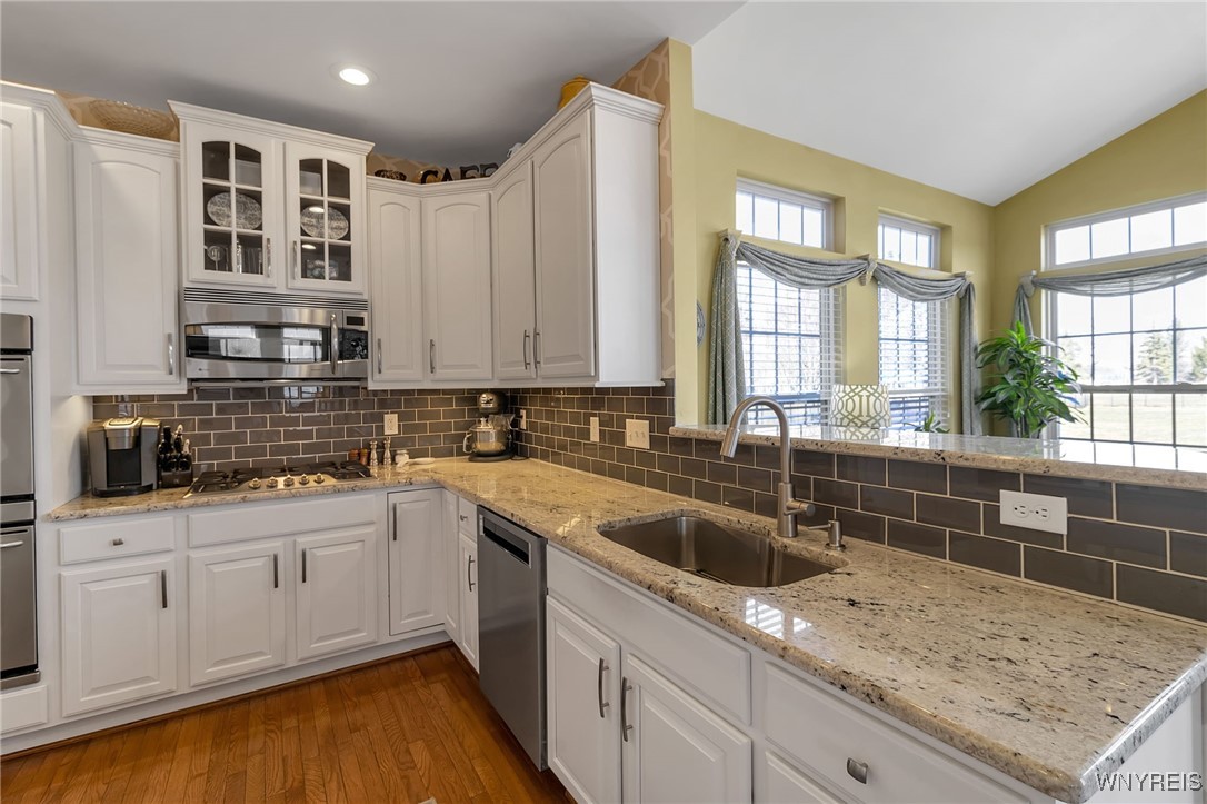 90 Graystone Lane, Orchard Park, New York image 28