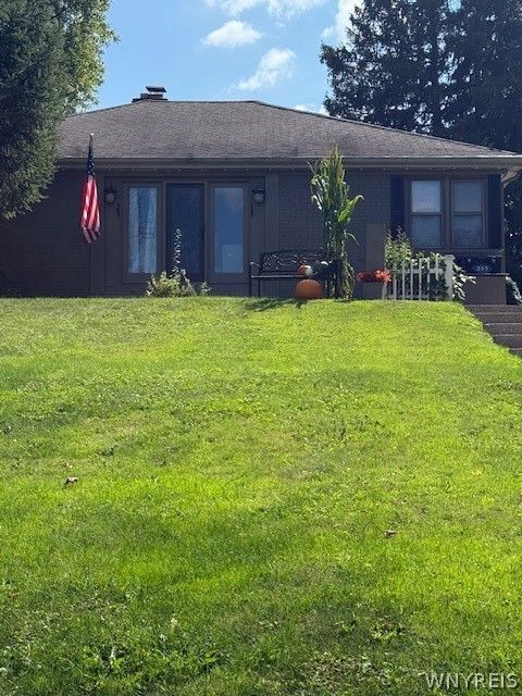 Homes For Sale - 233 Crosby Boulevard<br/> Erie County, Amherst, NY 14226