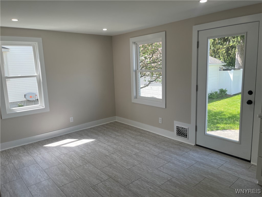 60 Elizabeth Street, Hamburg, New York image 6