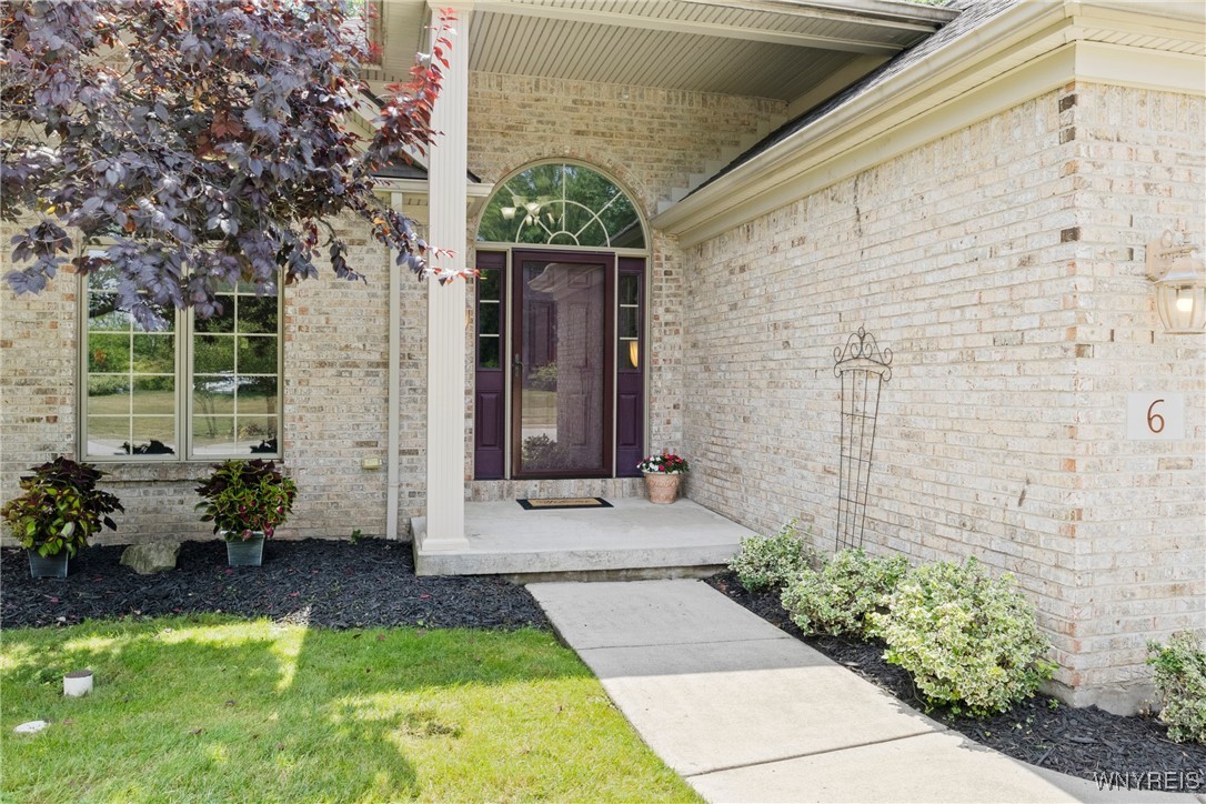 6 Fair Woods Drive